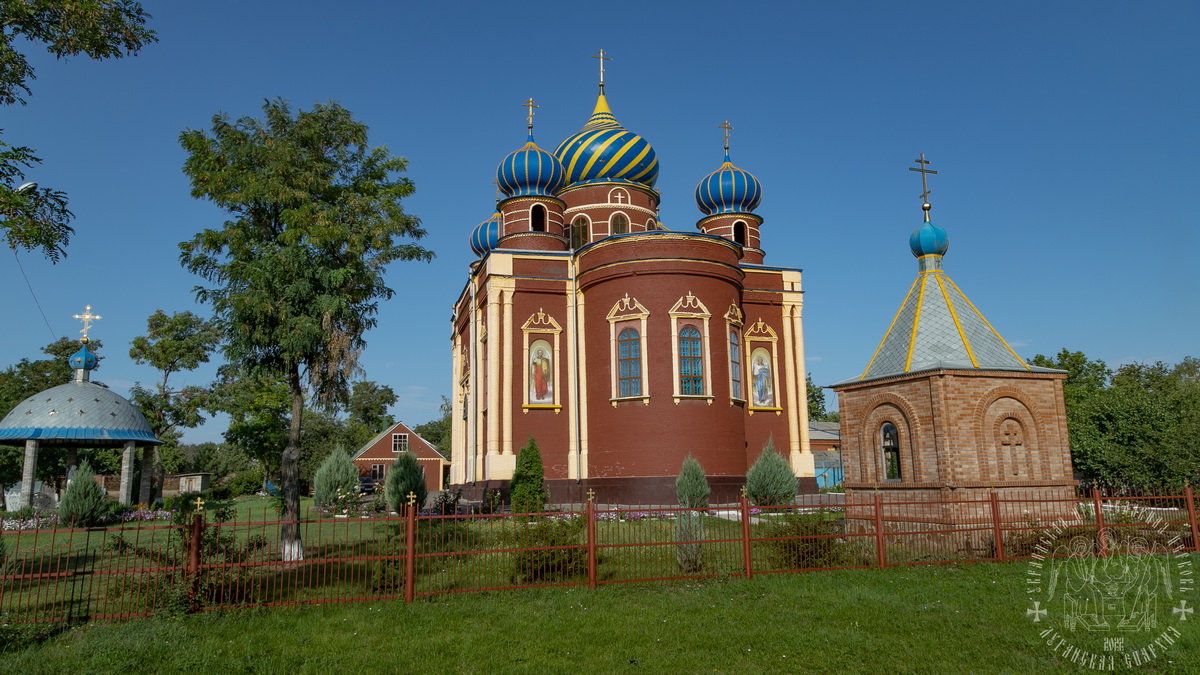 Подробнее о статье Славяносербск. В день святителя Николая воспитанники воскресной школы выступили перед прихожанами