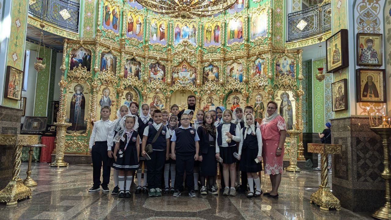 Учащиеся 4 класса ГБОУ ЛНР посетили храм блаженной Ксении Петербургской Учащиеся 4 класса ГБОУ ЛНР посетили храм блаженной Ксении Петербургской