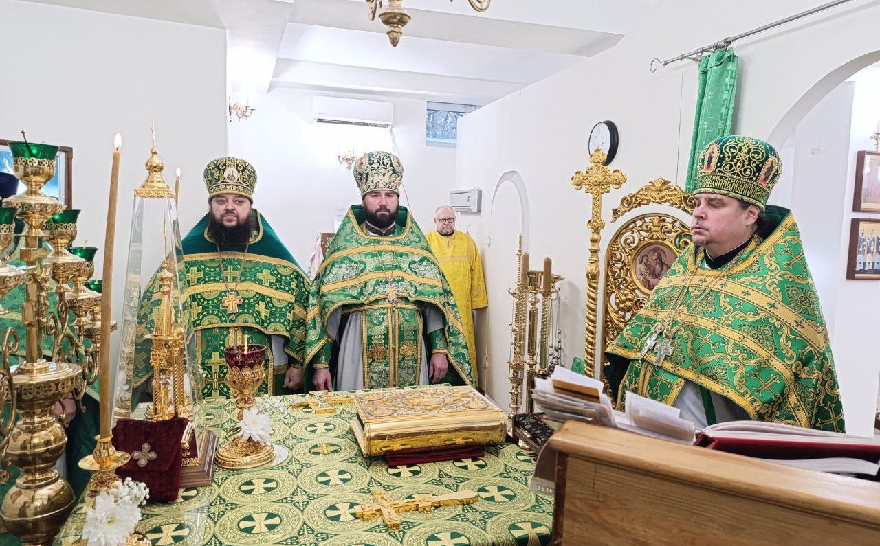 Луганск. Престольный день храма прп. Нестора Летописца Луганск. Престольный день храма прп. Нестора Летописца