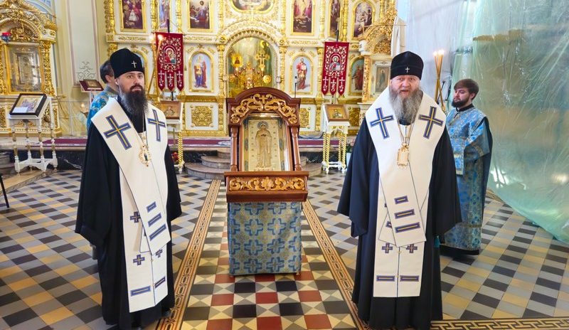 Крестный ход с точным списком Луганской иконы Божией Матери пройдет по храмам Северодонецкой епархии Крестный ход с точным списком Луганской иконы Божией Матери пройдет по храмам Северодонецкой епархии