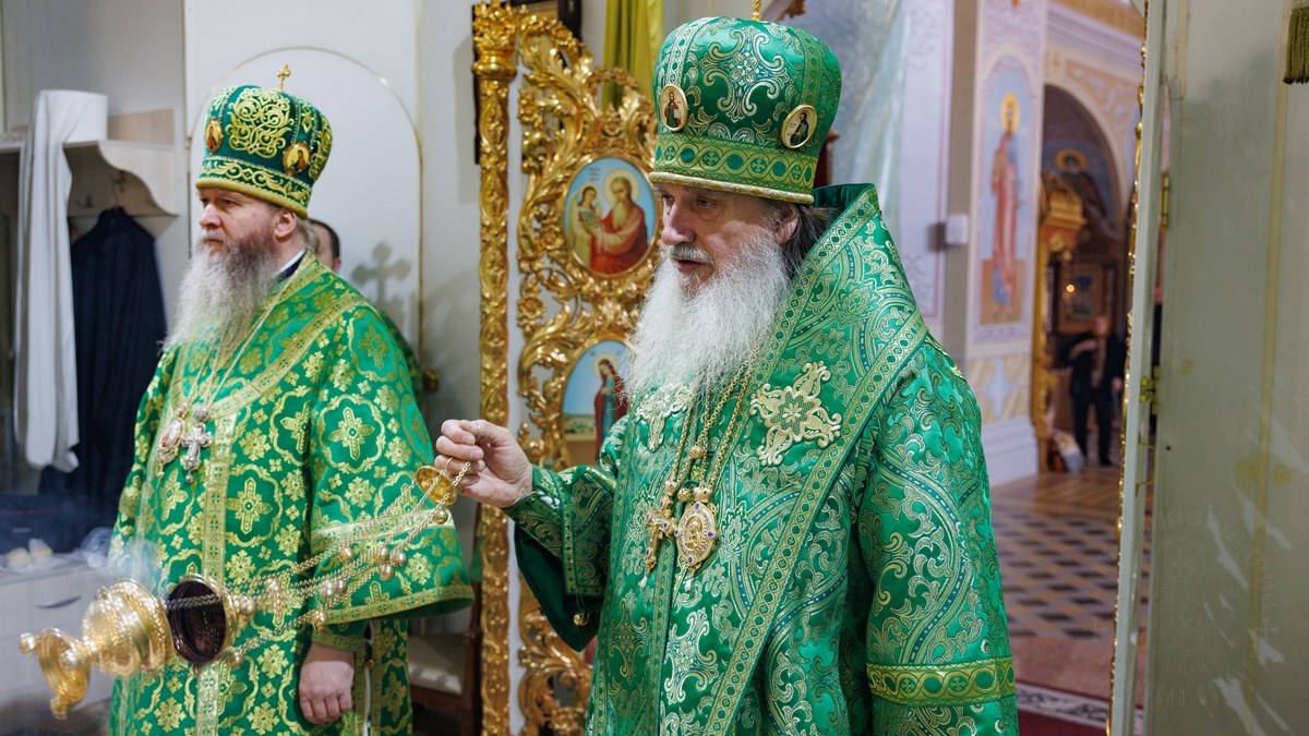 Луганск. Молебен и Литургия в кафедральном соборе Луганск. Молебен и Литургия в кафедральном соборе