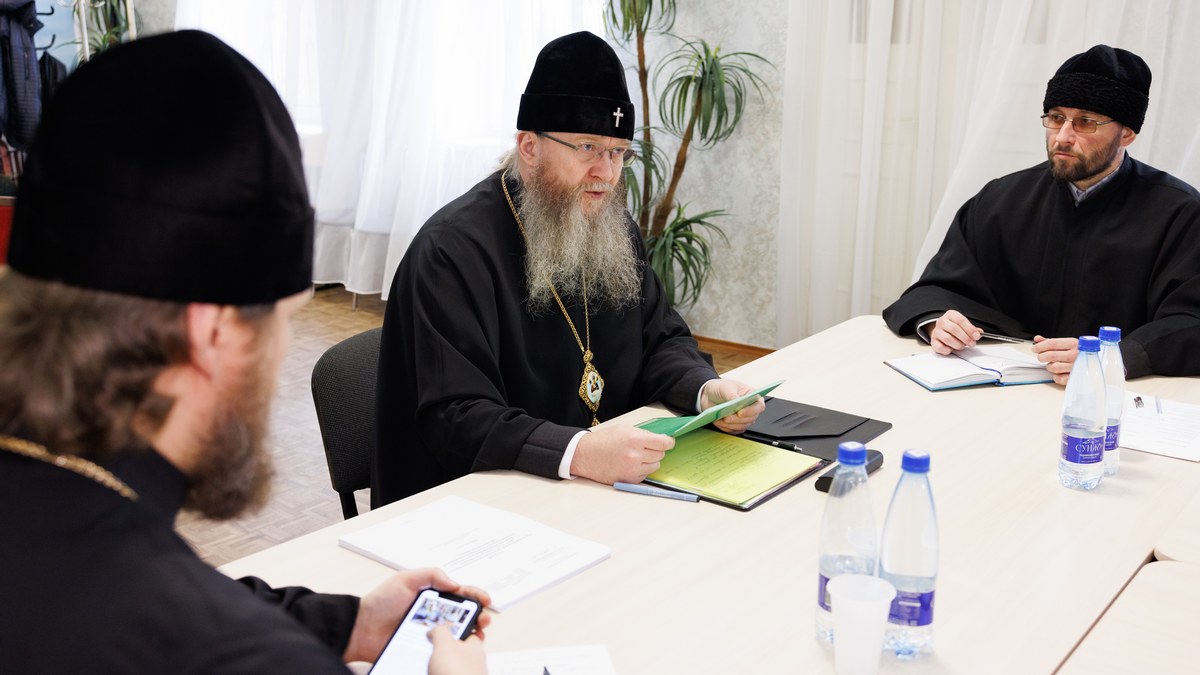 Луганск. Состоялось заключительное заседание Епархиального совета Луганск. Состоялось заключительное заседание Епархиального совета